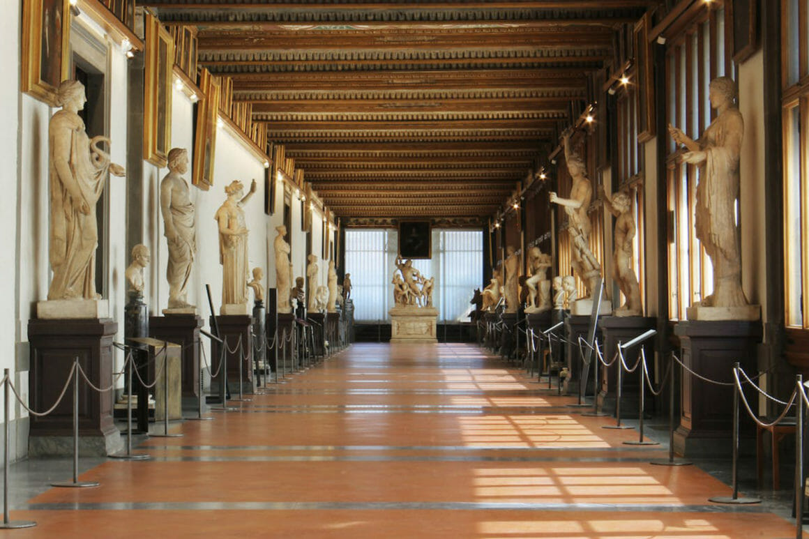 ศิลปะไม่ใช่ของศักดิ์สิทธิ์! พิพิธภัณฑ์ Uffizi จูงใจเด็กเจน Z ให้รู้จักดูงานศิลป์คลาสสิก
